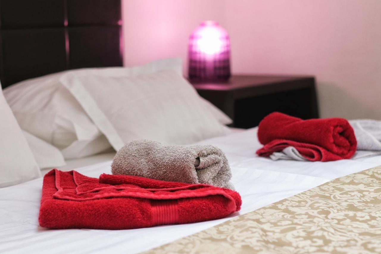 Kseni Accommodation ロヴィニ エクステリア 写真